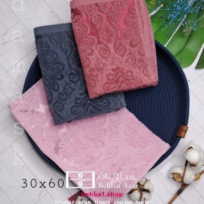 حوله دستی کوچک طرح داماسک بهباف اذر 30در60